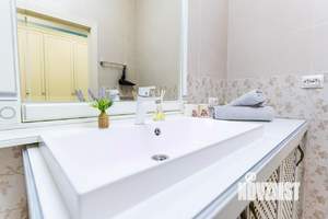 2-к квартира, посуточно, 64м2, 1/1 этаж