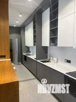 Студия квартира, посуточно, 33м2, 1/7 этаж