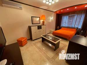 1-к квартира, посуточно, 39м2, 8/10 этаж