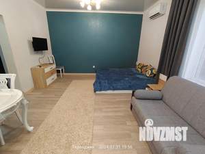 Студия квартира, посуточно, 40м2, 1/2 этаж