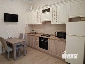 1-к квартира, посуточно, 43м2, 3/6 этаж
