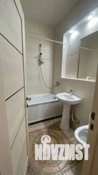 1-к квартира, посуточно, 39м2, 2/10 этаж