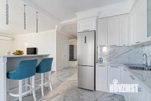 2-к квартира, посуточно, 74м2, 1/1 этаж