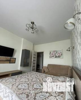 1-к квартира, посуточно, 42м2, 3/6 этаж
