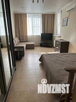 1-к квартира, посуточно, 42м2, 1/3 этаж
