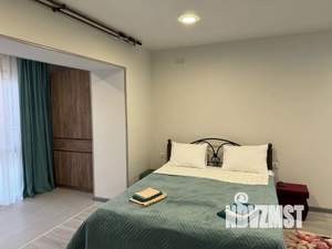 Студия квартира, посуточно, 45м2, 1/5 этаж