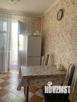 1-к квартира, на длительный срок, 280м2, 4/5 этаж