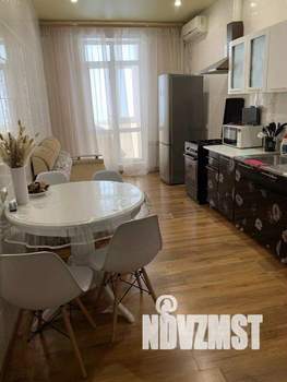 1-к квартира, посуточно, 52м2, 1/1 этаж