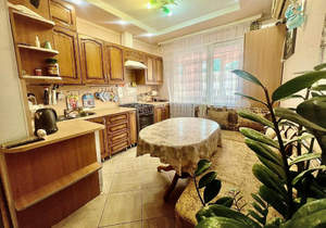 3-к квартира, вторичка, 100м2, 5/5 этаж