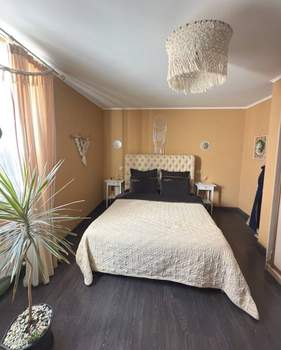 3-к квартира, вторичка, 95м2, 3/3 этаж