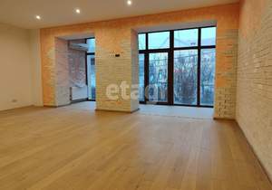 2-к квартира, вторичка, 70м2, 1/5 этаж