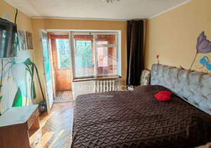 4-к квартира, вторичка, 63м2, 5/5 этаж