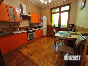 4-к квартира, вторичка, 111м2, 1/5 этаж