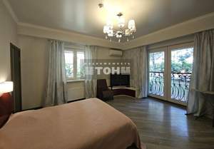 2-к квартира, вторичка, 78м2, 1/6 этаж
