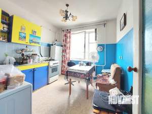 3-к квартира, вторичка, 65м2, 8/9 этаж