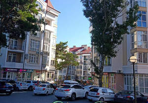 2-к квартира, вторичка, 74м2, 1/6 этаж