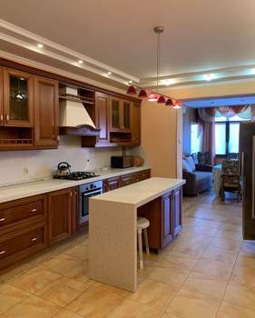 4-к квартира, вторичка, 145м2, 3/4 этаж