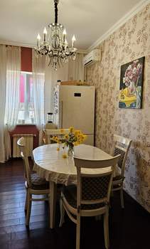 5-к квартира, вторичка, 190м2, 4/5 этаж