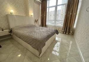2-к квартира, вторичка, 77м2, 1/8 этаж