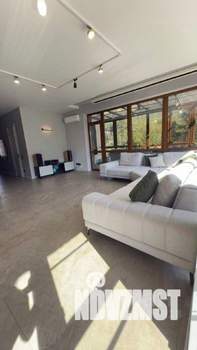 3-к квартира, вторичка, 140м2, 1/4 этаж