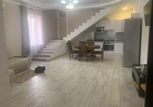 5-к квартира, вторичка, 238м2, 1/3 этаж
