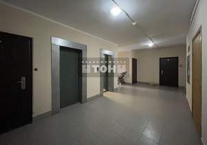 3-к квартира, вторичка, 82м2, 8/10 этаж
