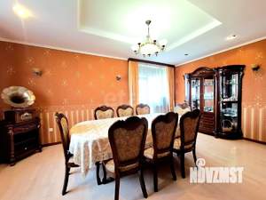 5-к квартира, вторичка, 184м2, 4/4 этаж