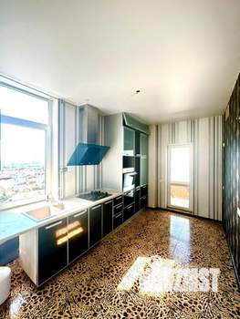 4-к квартира, вторичка, 104м2, 7/7 этаж