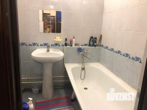 2-к квартира, вторичка, 62м2, 1/9 этаж
