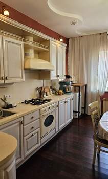 5-к квартира, вторичка, 190м2, 4/5 этаж