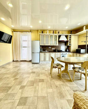 2-к квартира, вторичка, 80м2, 2/4 этаж