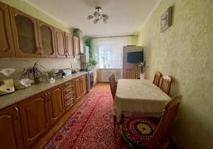 2-к квартира, вторичка, 62м2, 1/3 этаж
