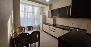 2-к квартира, вторичка, 70м2, 3/5 этаж