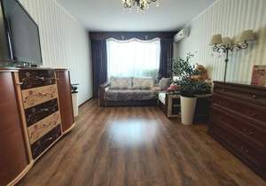 2-к квартира, вторичка, 63м2, 8/16 этаж
