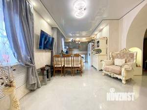 3-к квартира, вторичка, 96м2, 2/2 этаж