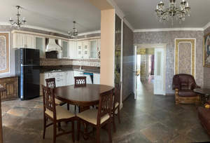 2-к квартира, вторичка, 100м2, 1/7 этаж