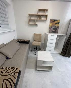 3-к квартира, вторичка, 90м2, 1/4 этаж