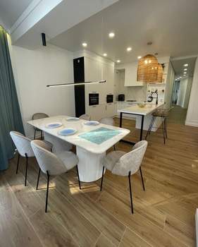 2-к квартира, вторичка, 104м2, 2/3 этаж