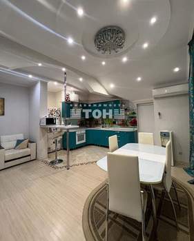3-к квартира, вторичка, 140м2, 8/8 этаж