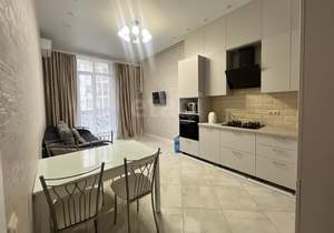 2-к квартира, вторичка, 77м2, 1/8 этаж