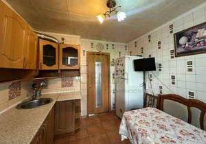 3-к квартира, вторичка, 61м2, 1/4 этаж