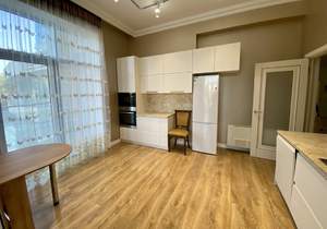 4-к квартира, вторичка, 150м2, 2/14 этаж