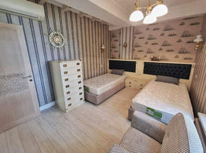 2-к квартира, вторичка, 130м2, 2/6 этаж