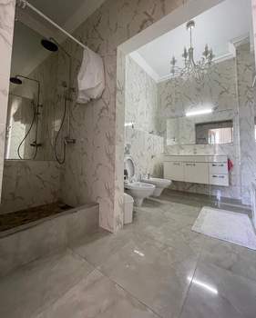 4-к квартира, вторичка, 136м2, 3/4 этаж