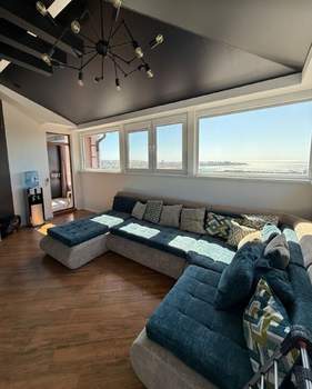 3-к квартира, вторичка, 88м2, 8/8 этаж