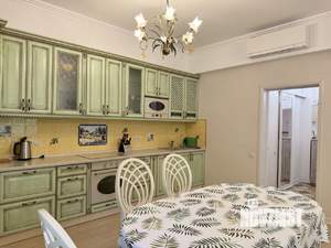 2-к квартира, вторичка, 79м2, 1/5 этаж