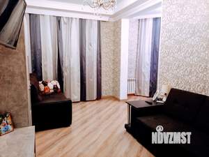 2-к квартира, вторичка, 74м2, 1/6 этаж