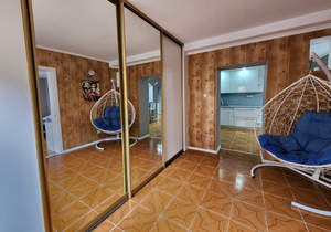 3-к квартира, вторичка, 92м2, 1/4 этаж