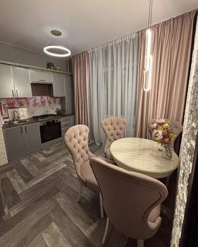 4-к квартира, вторичка, 97м2, 2/9 этаж