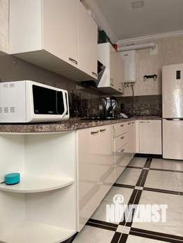 2-к квартира, вторичка, 74м2, 8/8 этаж